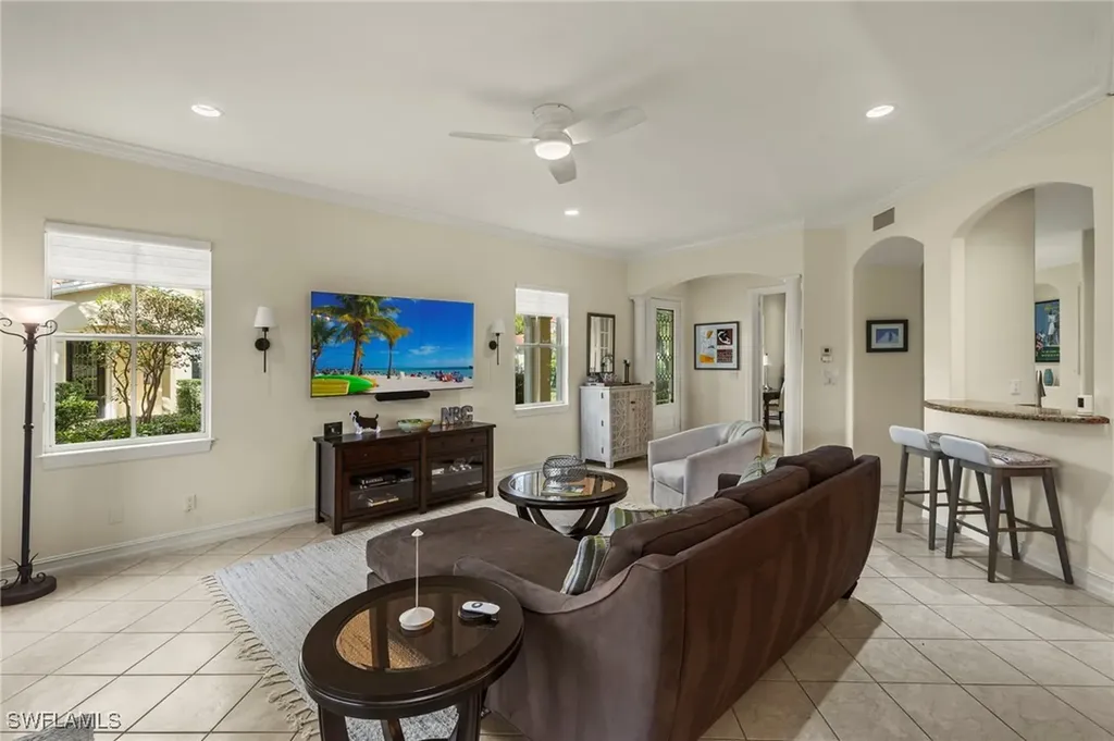 2621 Estrella Court Naples FL 34109