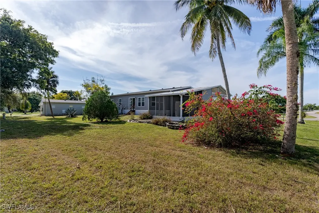165 Riverwood Road Naples FL 34114
