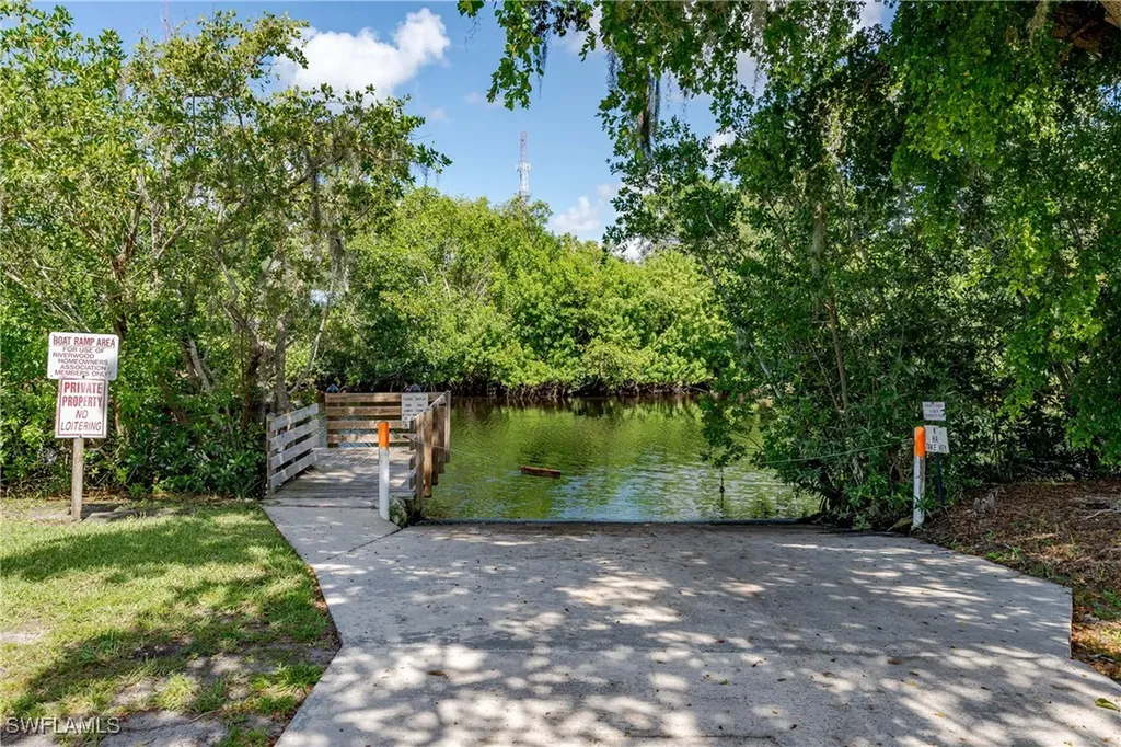 165 Riverwood Road Naples FL 34114