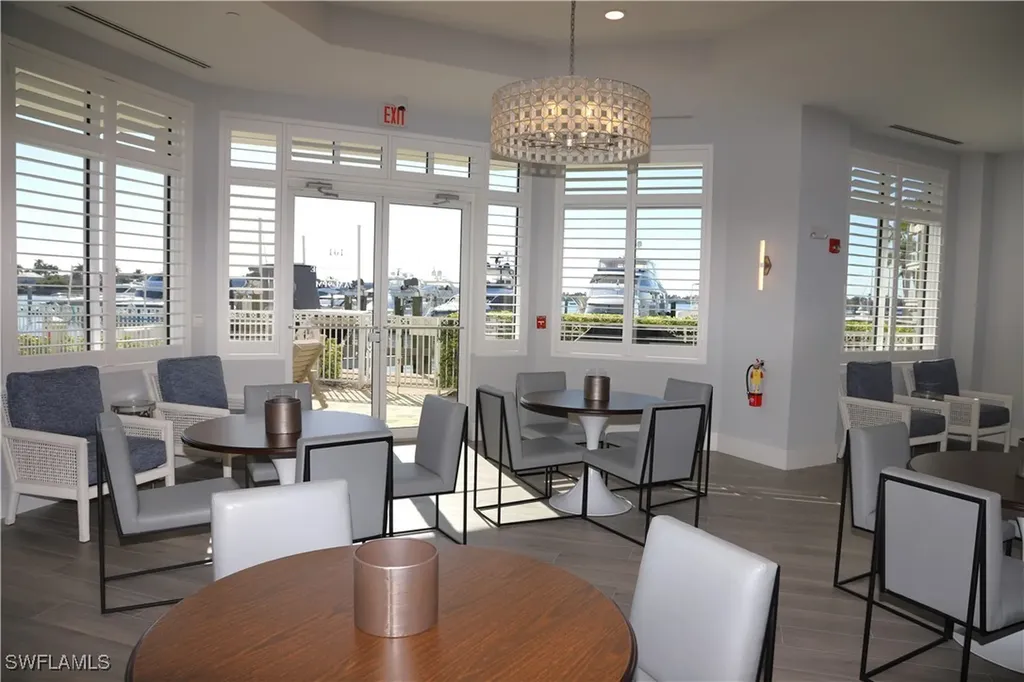 909 10th Street S Naples FL 34102