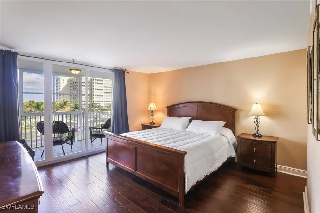 3 Bluebill Avenue Naples FL 34108