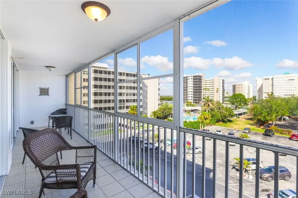 3 Bluebill Avenue Naples FL 34108