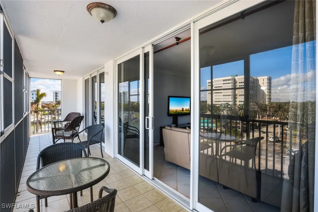 3 Bluebill Avenue Naples FL 34108