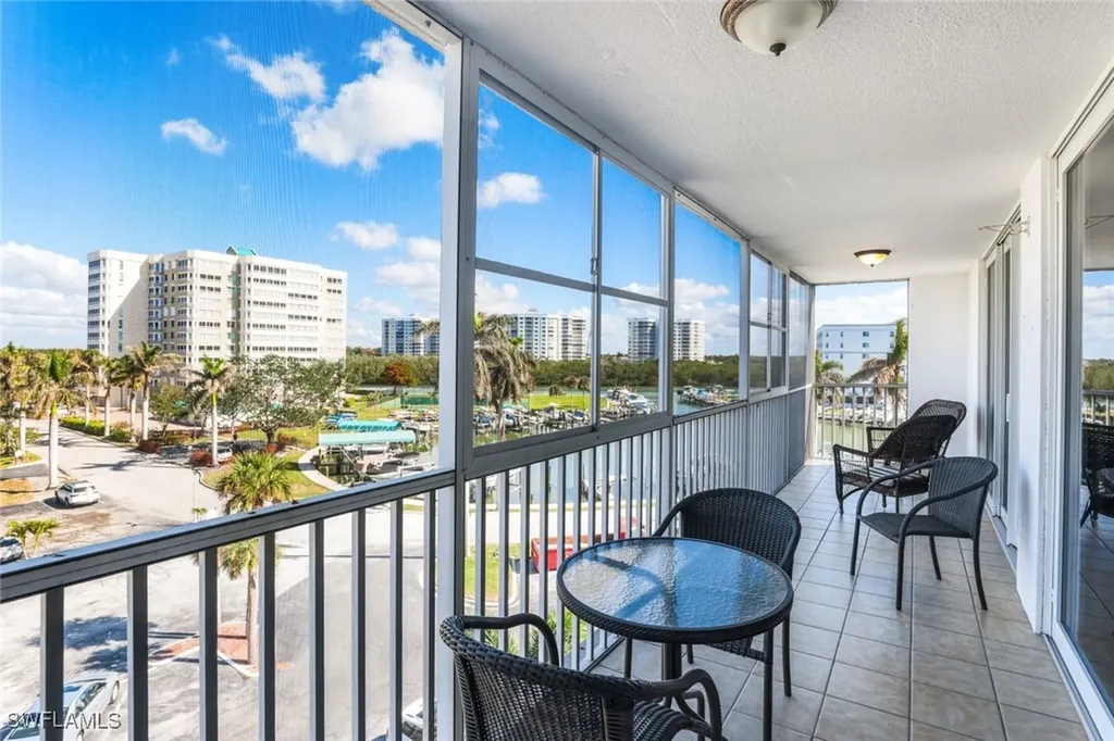 3 Bluebill Avenue Naples FL 34108