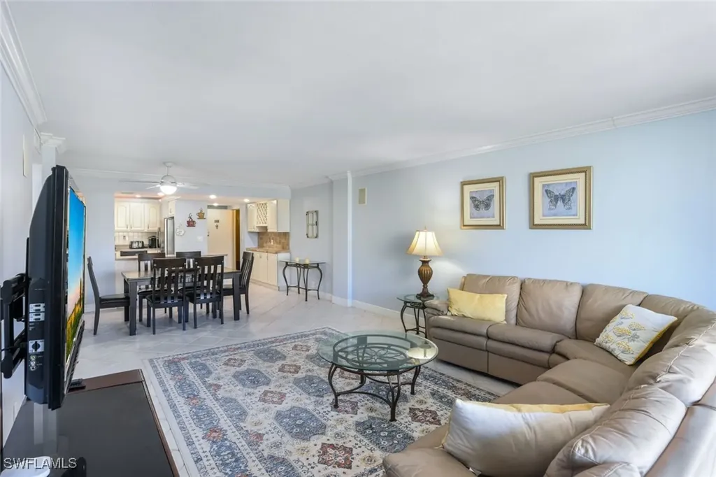 3 Bluebill Avenue Naples FL 34108