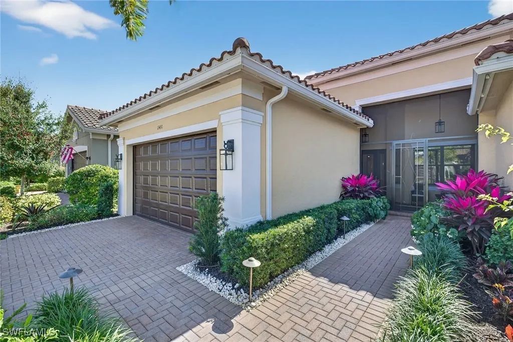 13431 Silktail Drive Naples FL 34109