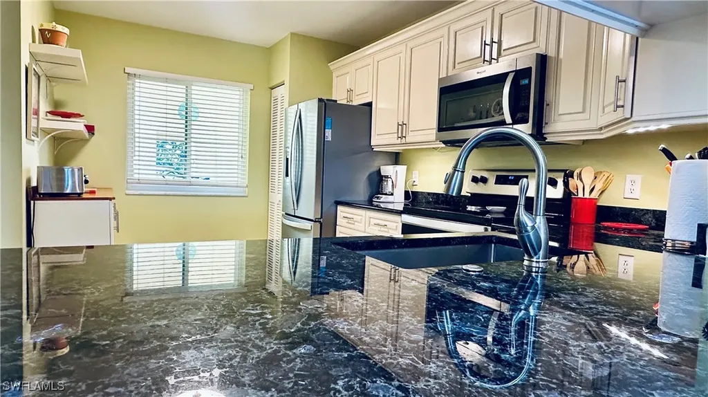 7824 Emerald Circle Naples FL 34109