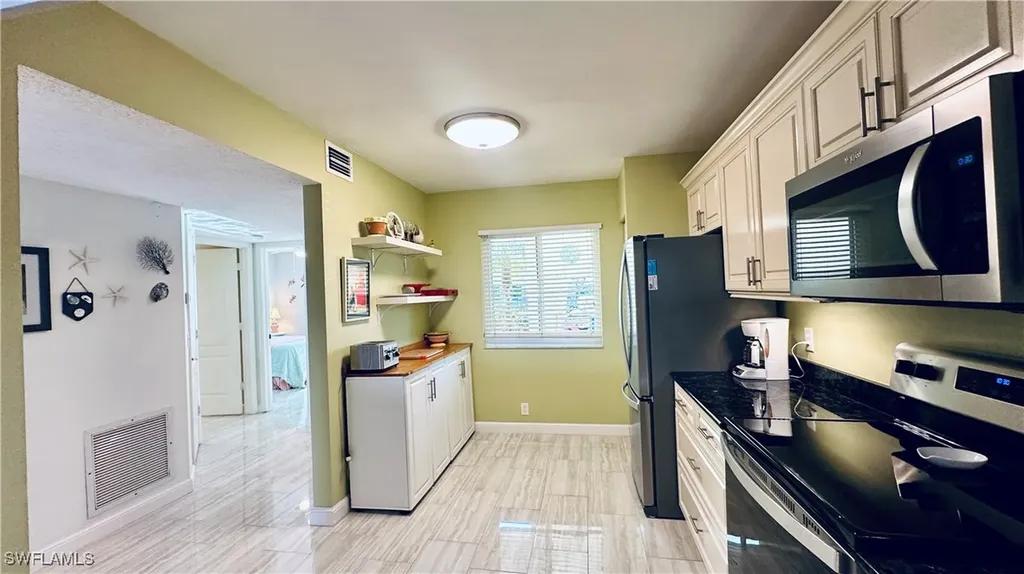 7824 Emerald Circle Naples FL 34109
