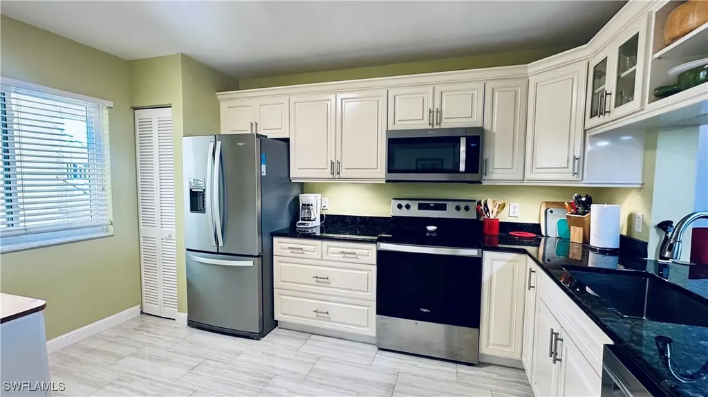 7824 Emerald Circle Naples FL 34109