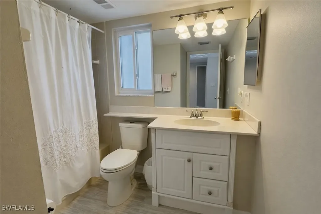 7824 Emerald Circle Naples FL 34109