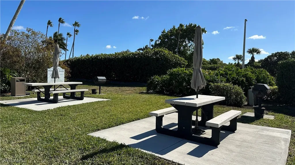 7824 Emerald Circle Naples FL 34109