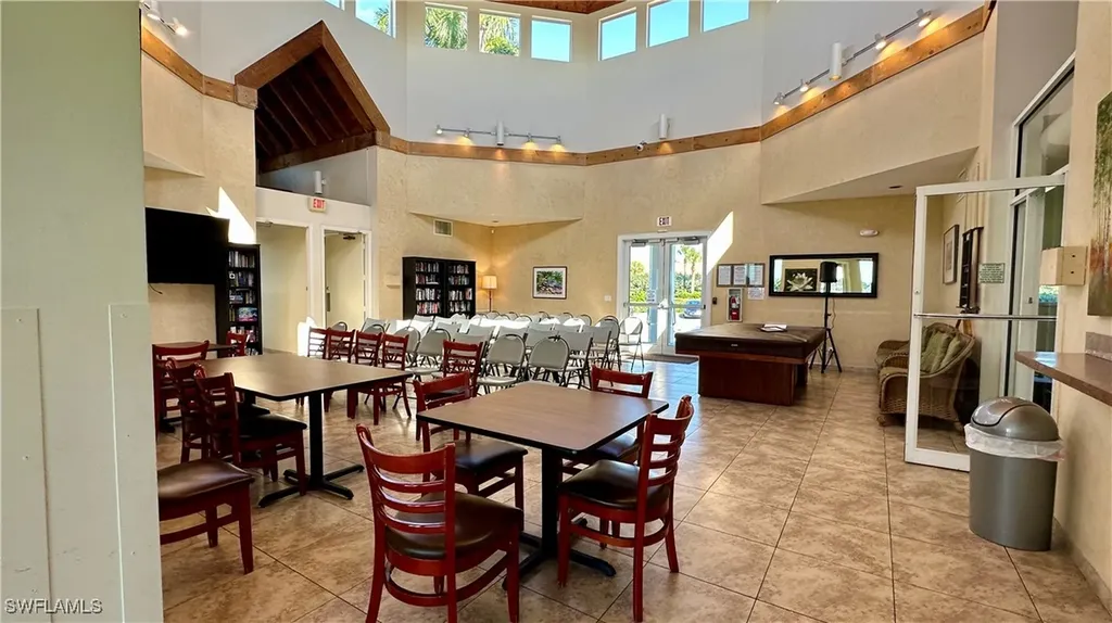 7824 Emerald Circle Naples FL 34109
