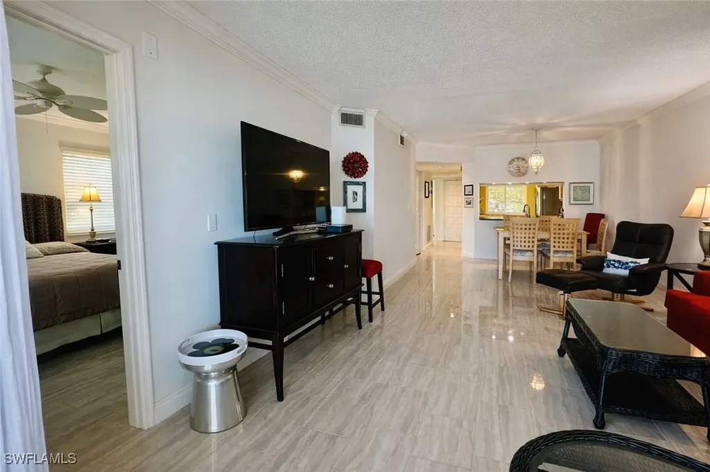 7824 Emerald Circle Naples FL 34109