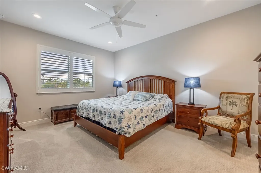 2555 Seychelles Drive Naples FL 34112