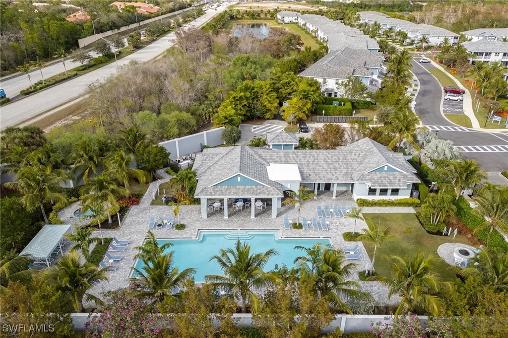 2555 Seychelles Drive Naples FL 34112