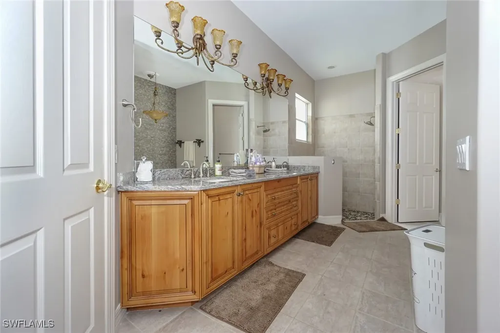 4248 Kensington High Street Naples FL 34105