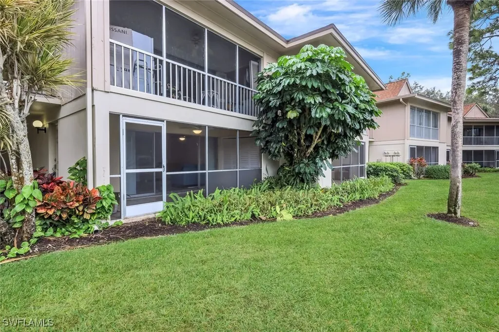 11 Bob O Link Court Naples FL 34105