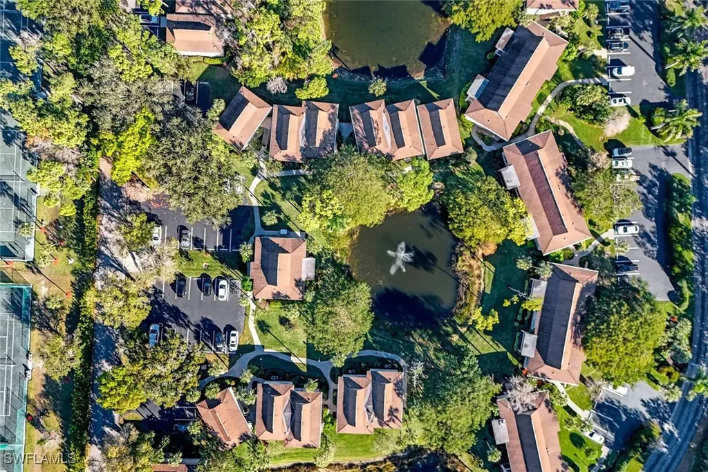 11 Bob O Link Court Naples FL 34105