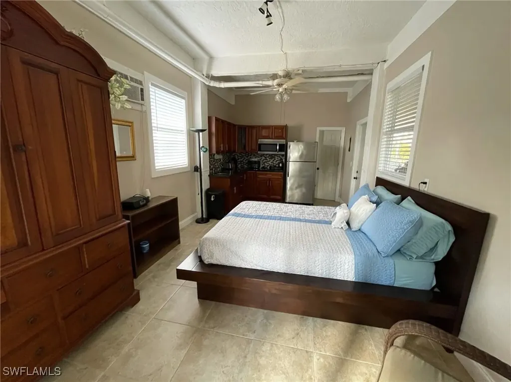 405 Cristobal Street Naples FL 34113