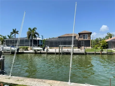 405 Cristobal Street Naples FL 34113