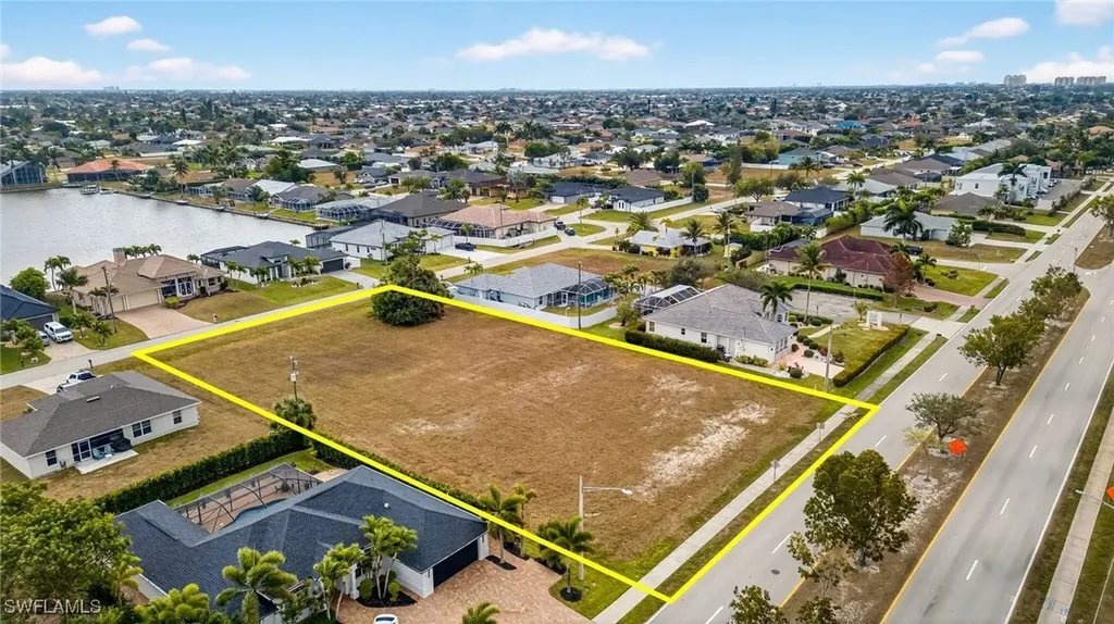 3723 Chiquita Boulevard S Cape Coral FL 33914