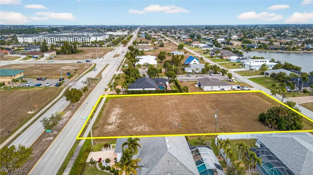3723 Chiquita Boulevard S Cape Coral FL 33914