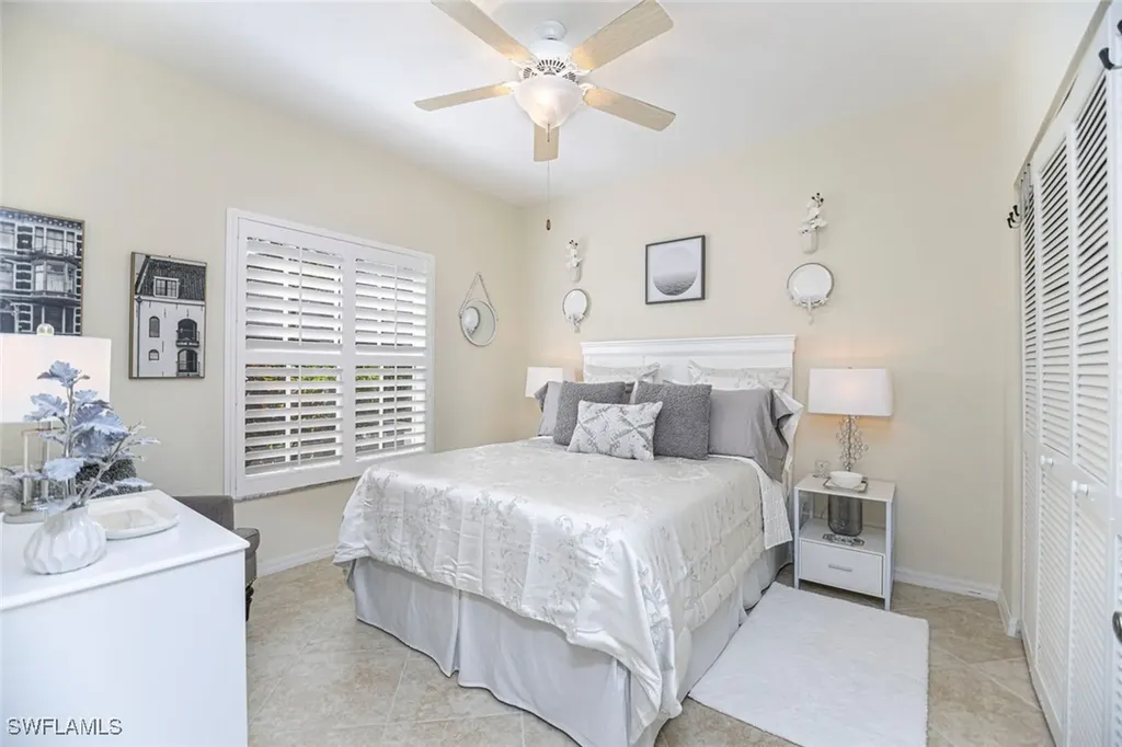 823 Tanbark Drive Naples FL 34108