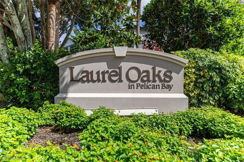823 Tanbark Drive Naples FL 34108