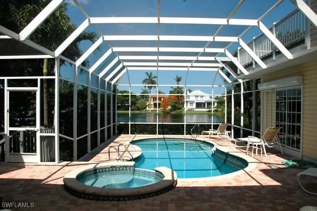 590 E Lake Drive Naples FL 34102