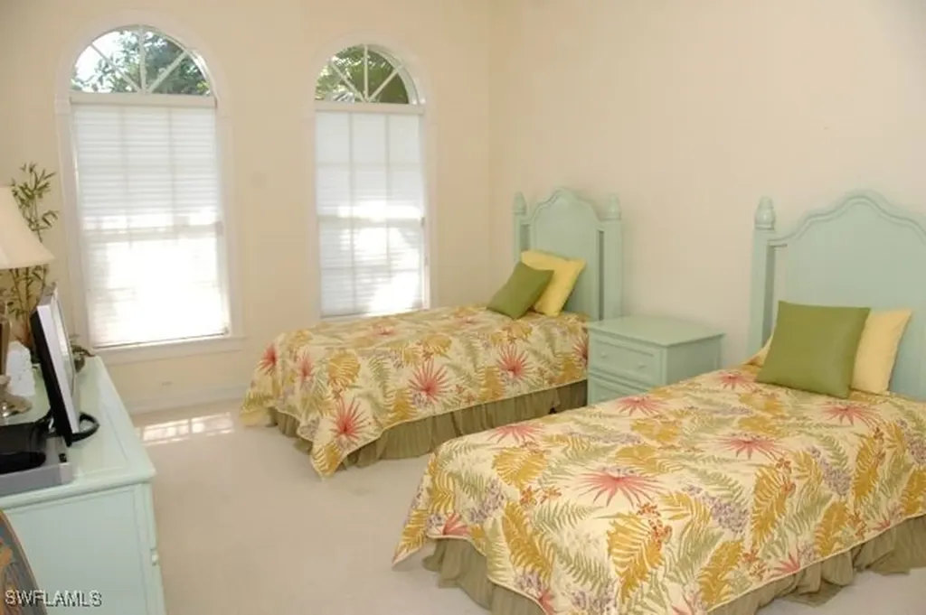 590 E Lake Drive Naples FL 34102
