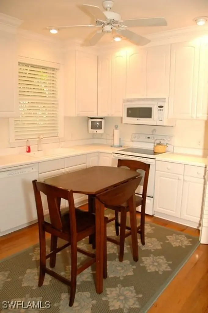 590 E Lake Drive Naples FL 34102