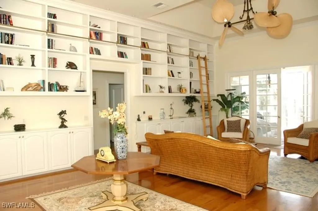 590 E Lake Drive Naples FL 34102