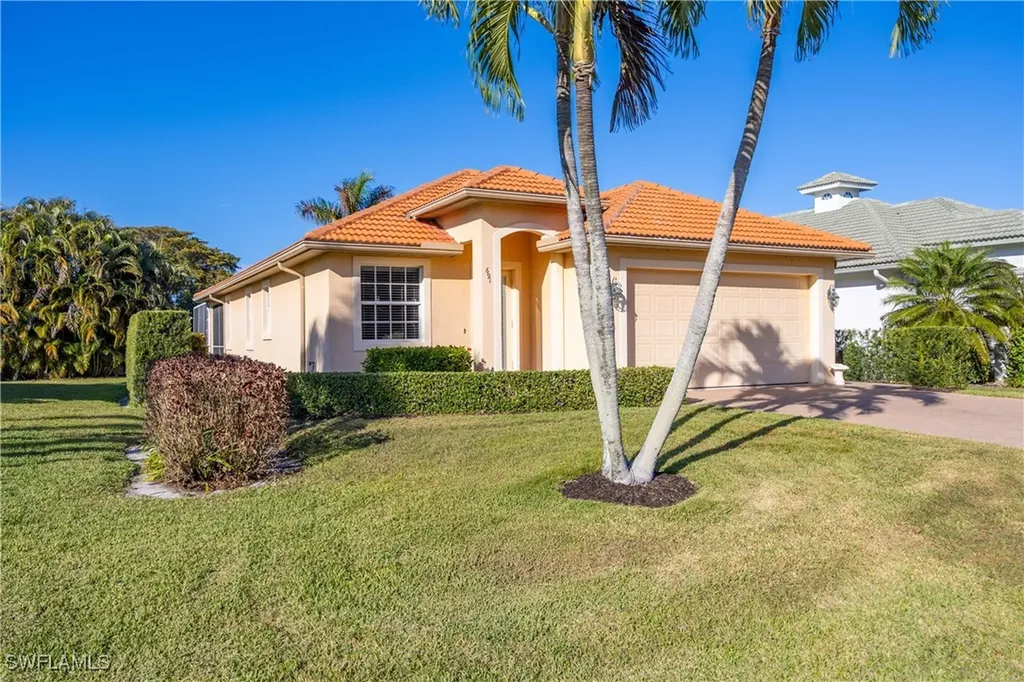 691 92nd Avenue N Naples FL 34108