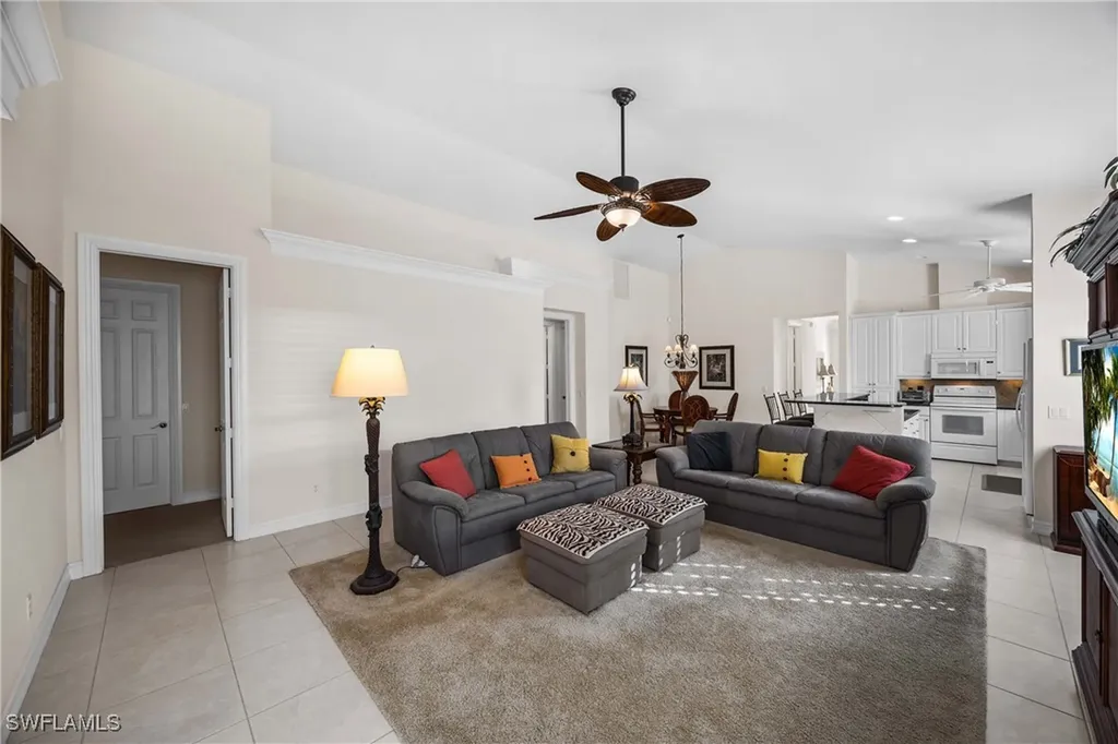 691 92nd Avenue N Naples FL 34108