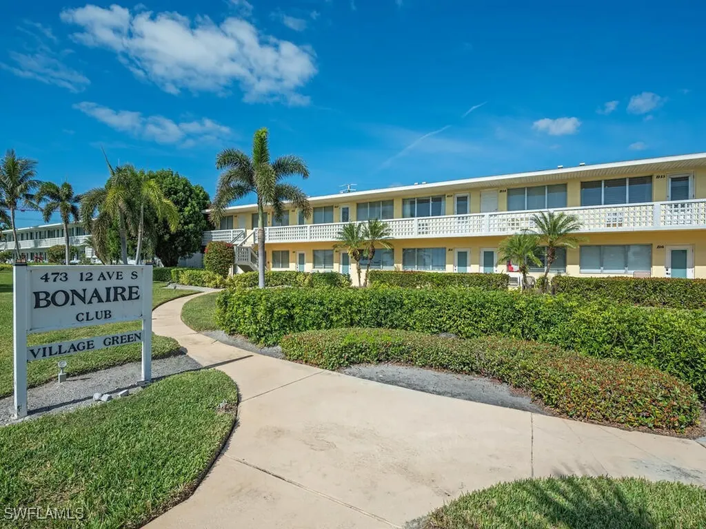 Naples FL, 473 12TH Avenue S, Unit B13