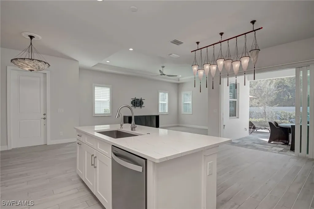 9087 Saint Lucia Drive Naples FL 34114