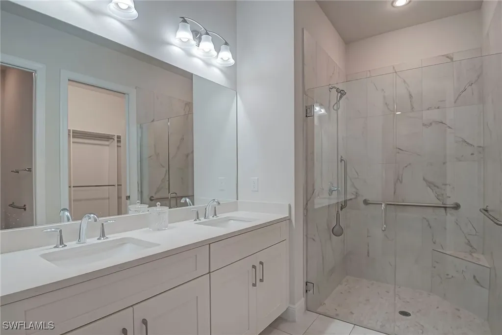 9087 Saint Lucia Drive Naples FL 34114