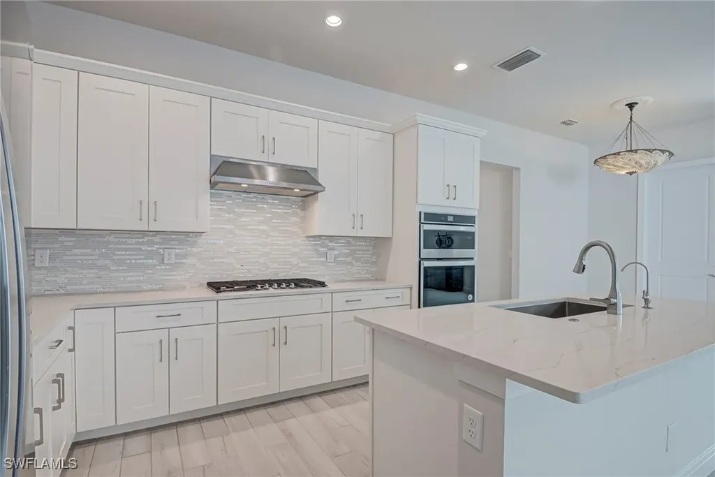 9087 Saint Lucia Drive Naples FL 34114
