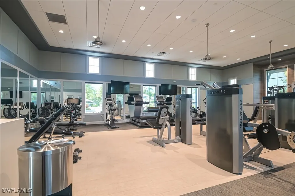 9087 Saint Lucia Drive Naples FL 34114