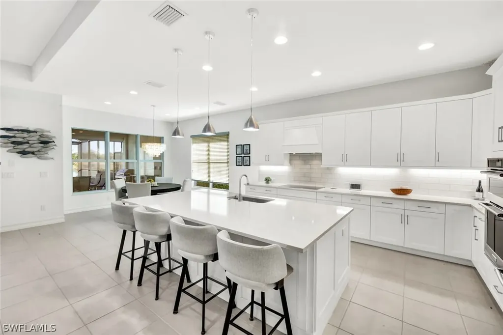 6161 Megans Bay Drive Naples FL 34113