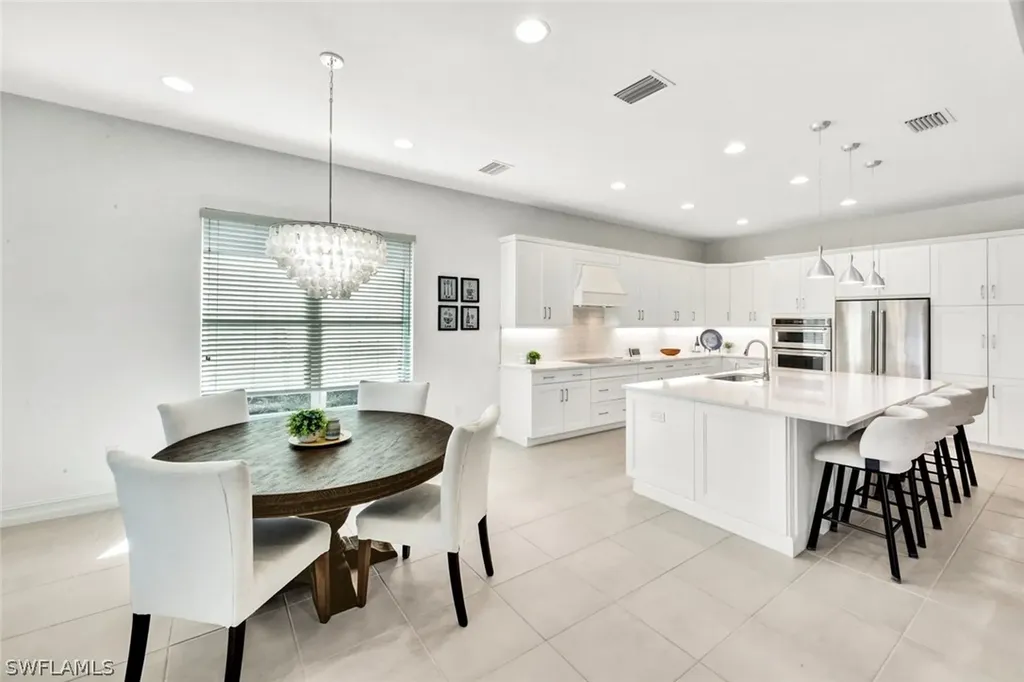 6161 Megans Bay Drive Naples FL 34113