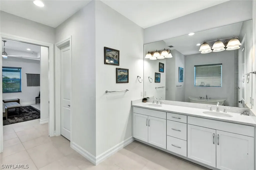 6161 Megans Bay Drive Naples FL 34113