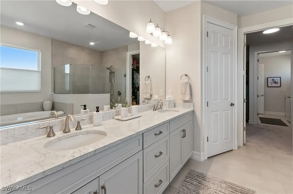 28137 Captiva Shell Loop Bonita Springs FL 34135