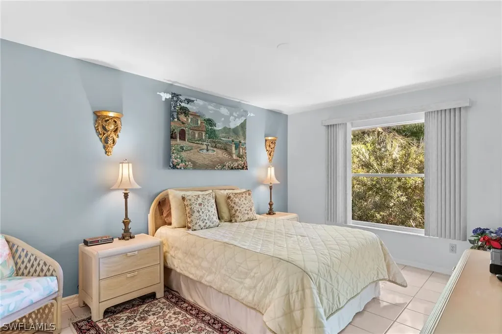 864 Gulf Pavilion Drive Naples FL 34108