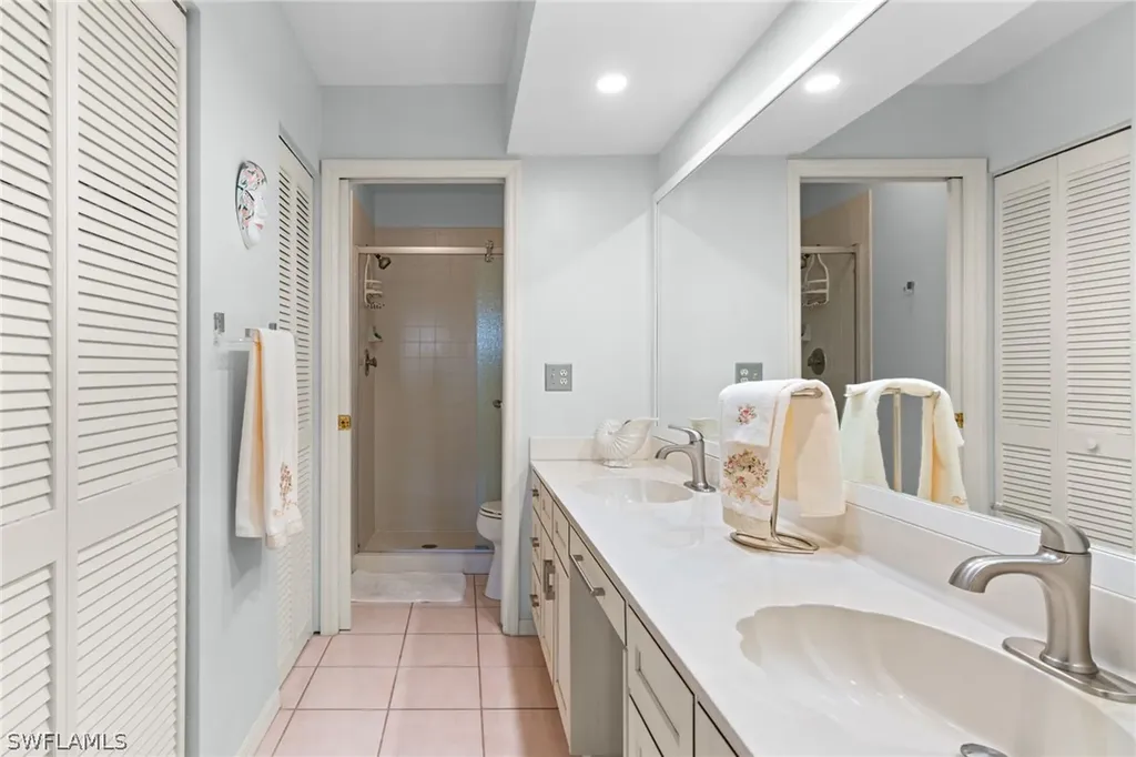 864 Gulf Pavilion Drive Naples FL 34108