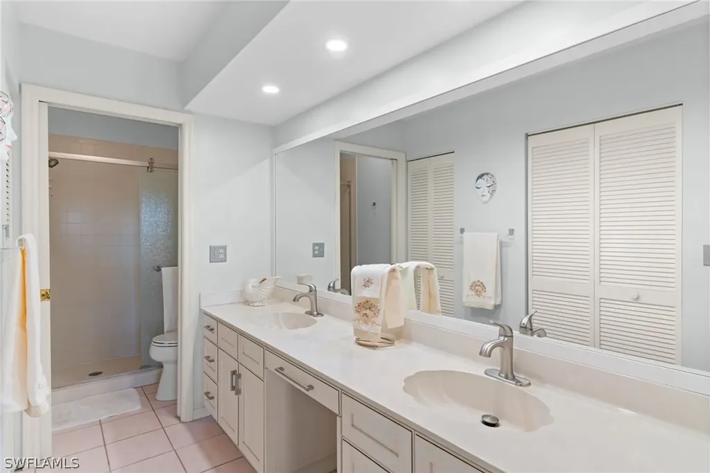 864 Gulf Pavilion Drive Naples FL 34108