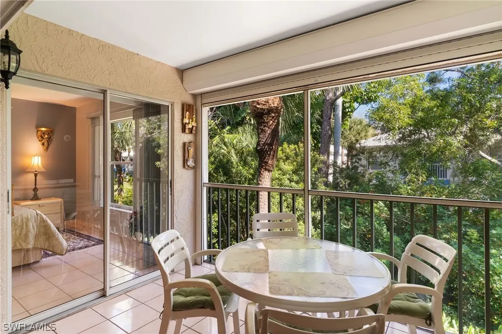 864 Gulf Pavilion Drive Naples FL 34108