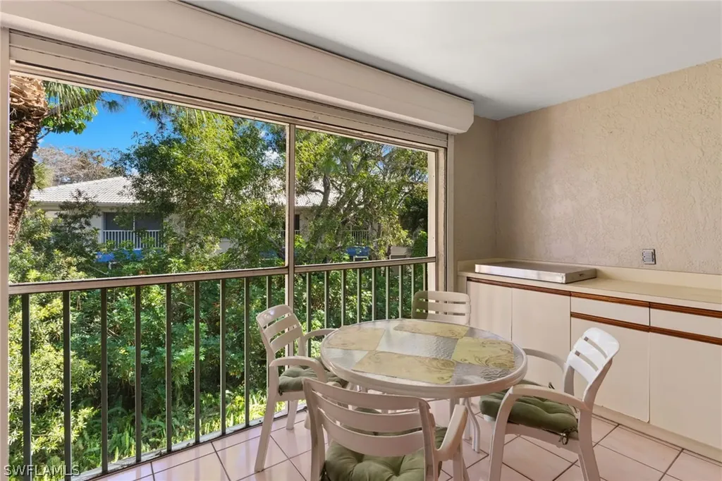 864 Gulf Pavilion Drive Naples FL 34108