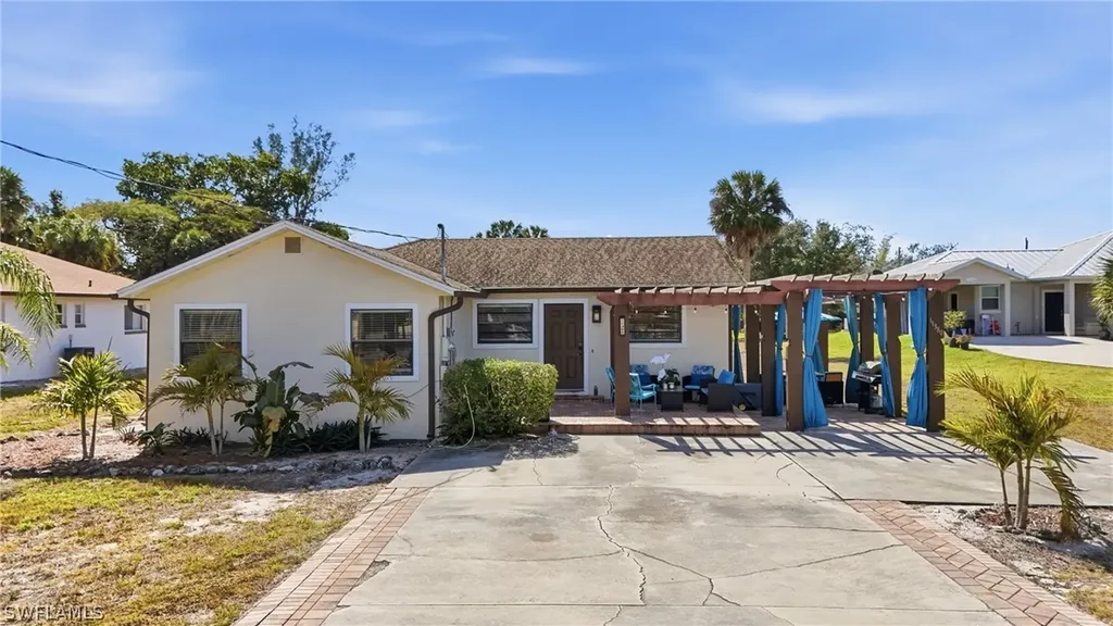 11380 Dean Street Bonita Springs FL 34135