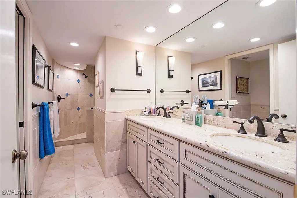 4751 Gulf Shore Boulevard N Naples FL 34103